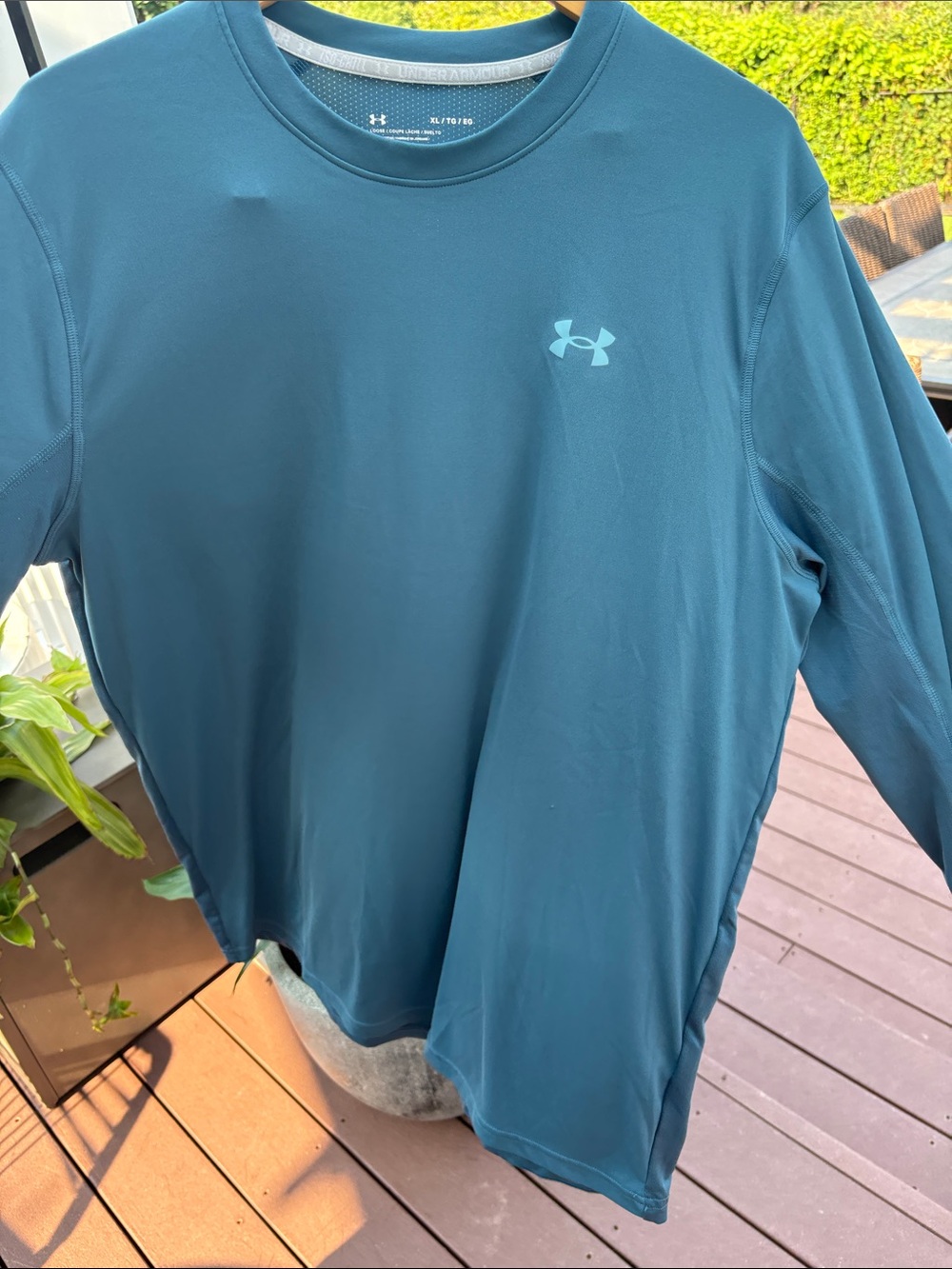 Under Armour Men’s Teal Blue Long-Sleeve Performance Tee